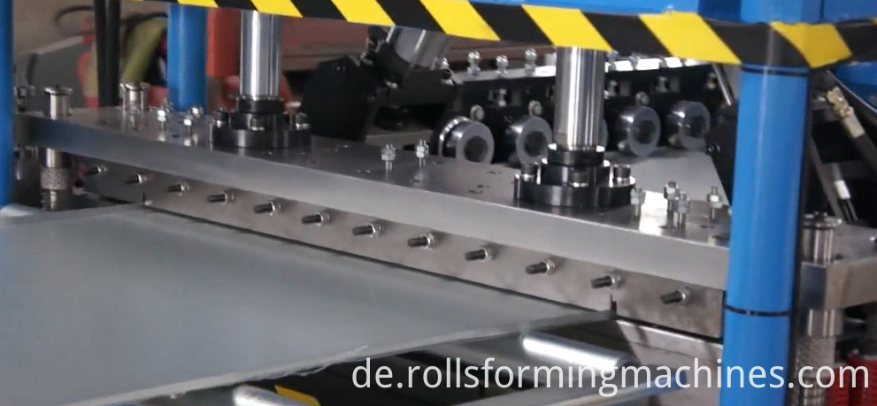 Sandwich-Paneel-Rolle, die Maschine bildet Sandwich Panel Roll Forming Machine